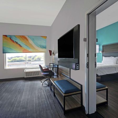Tru By Hilton Austin Airport, Tx Hotel Exterior photo